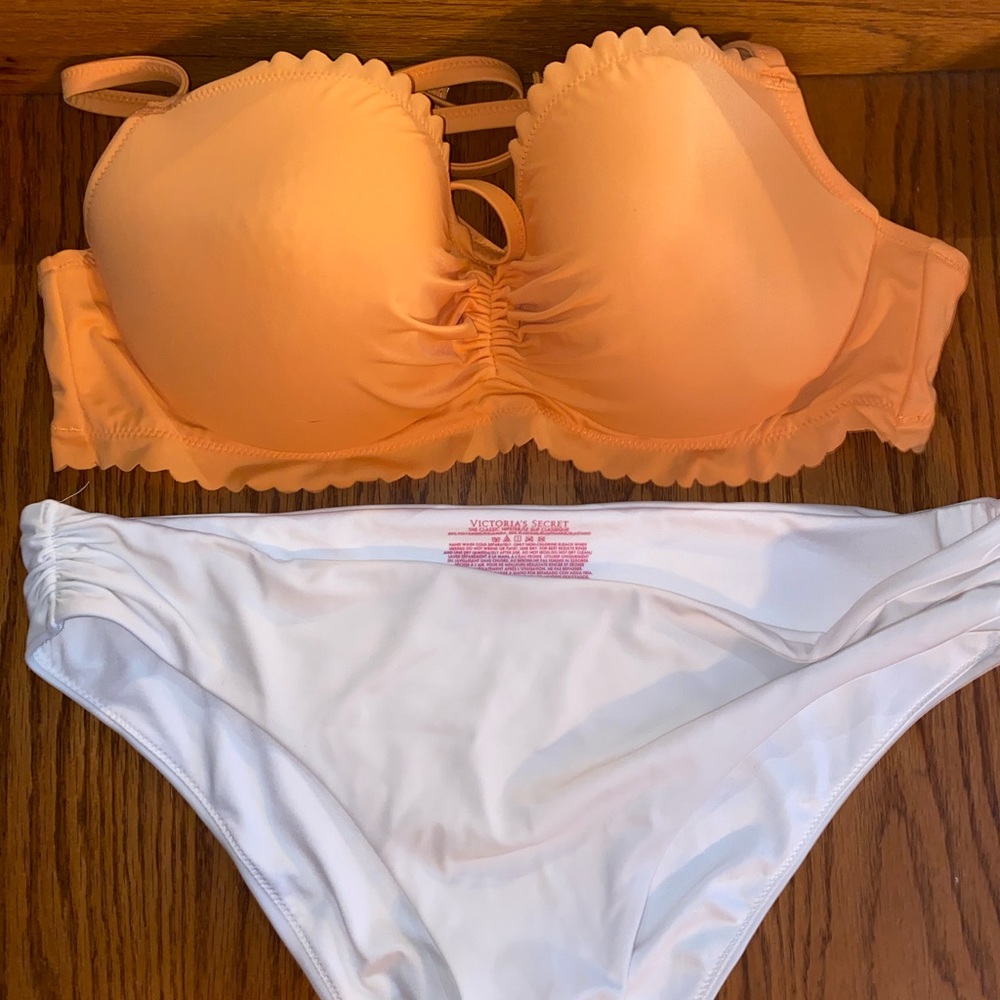 Victoria’s Secret bikini set